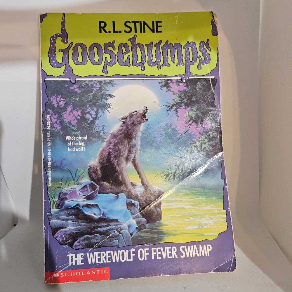 R.L. Stine Goosebumps 'The Werewolf of Fever Swamp' Vintage Horror Book 90s Clas